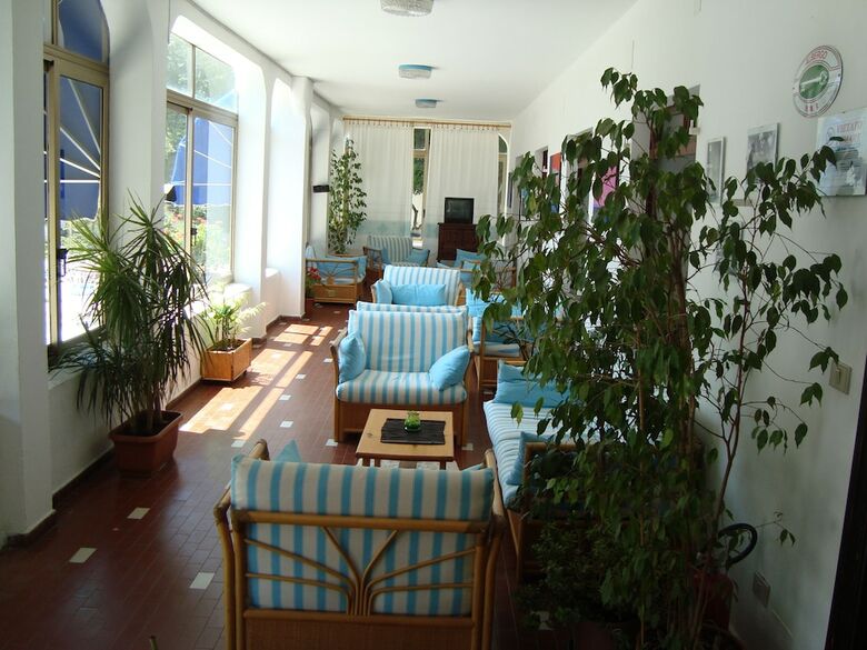 Hotel Sandalyon