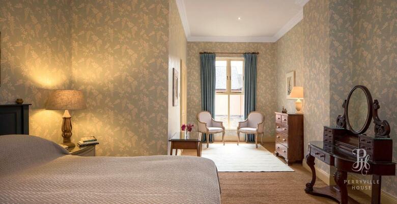 Hotel Perryville House