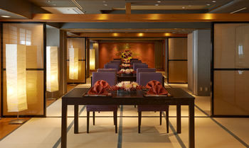 Hotel Plaza Osaka