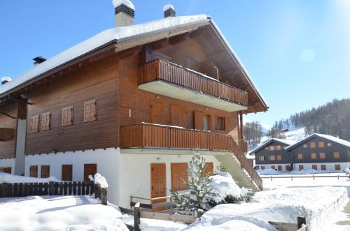 Leveron Apartments