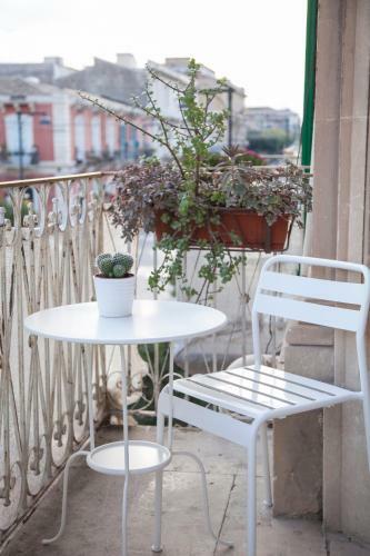 B&B Nostos