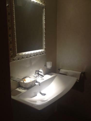 Alessi Hotel