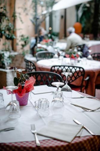 Alessi Hotel