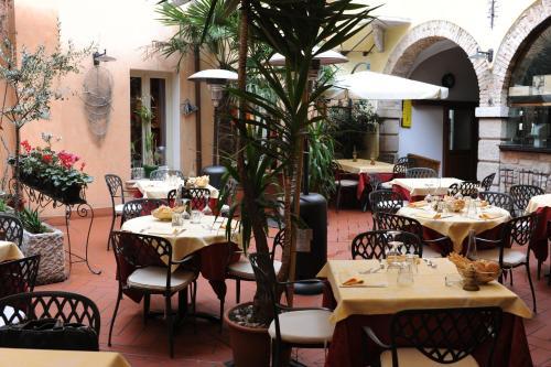 Alessi Hotel
