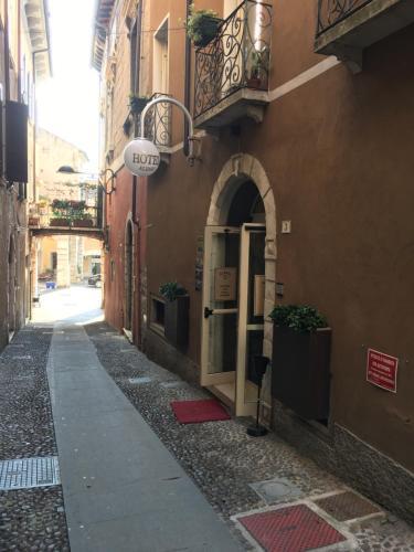 Alessi Hotel