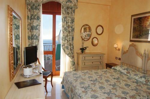 Hotel Porto Roca