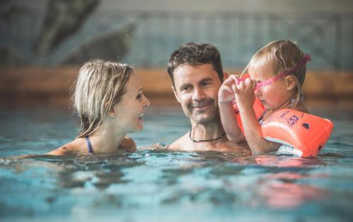 Hotel Famel�