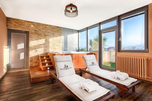 Bed & Breakfast Penthouse Station Luxury Suites & Apartment