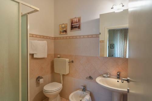 Hostal Affittacamere La Casa Di Ugo