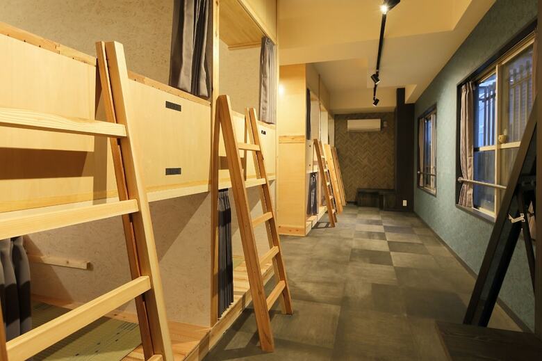 Hostal Ikidane House