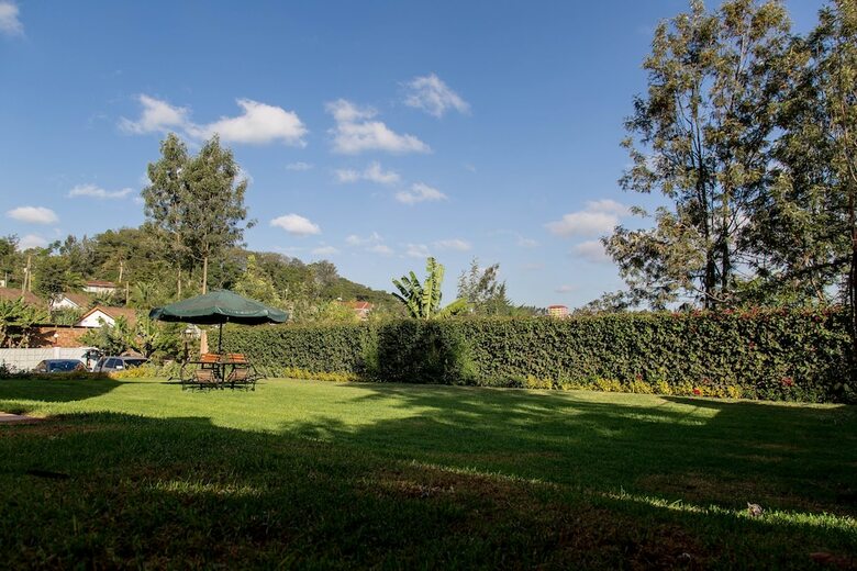 Hostal Kuniville Guest House