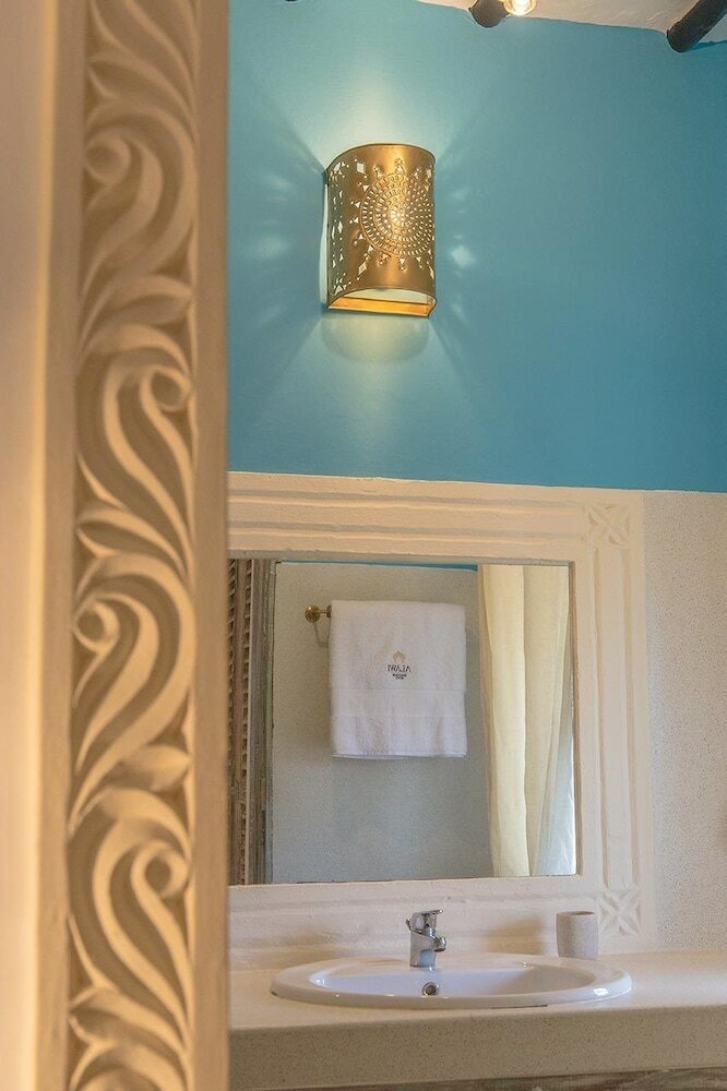 Alawi Boutique Hotel