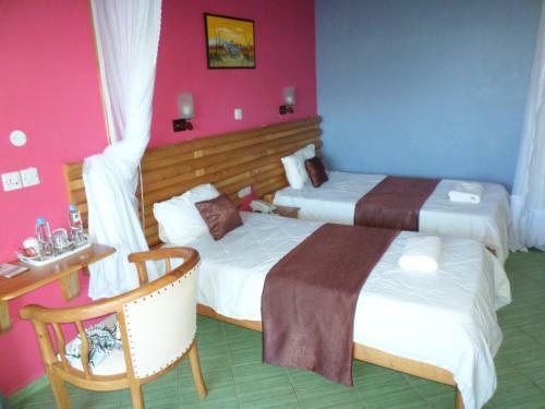 Hotel Pinebreeze Holiday Resort