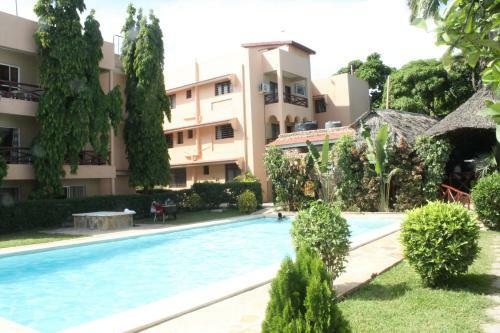Hotel Pinebreeze Holiday Resort