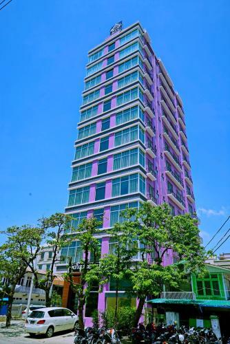 Myat Nan Yone Hotel (mny)