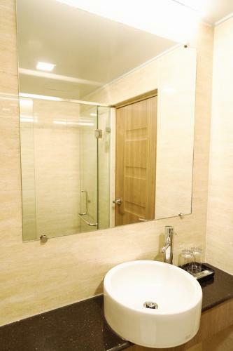Hotel Clover Suites Royal Lake