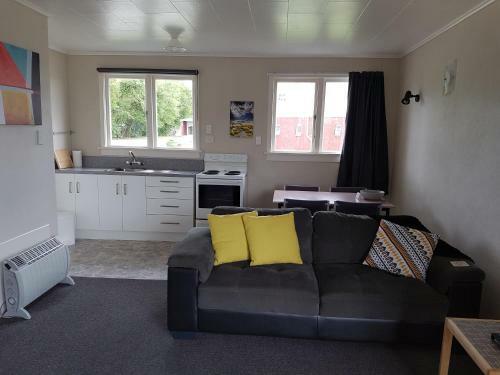 554 Moana Court Motel