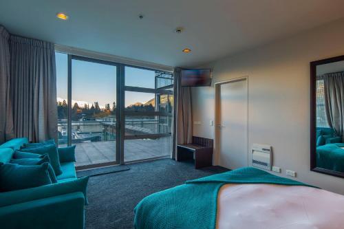 53 Shotover Apartment