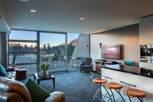 53 Shotover Apartment