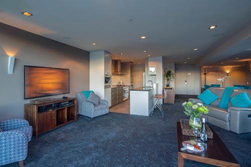 53 Shotover Apartment