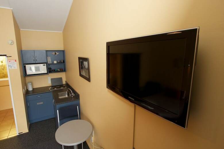 Homestead Lodge Motel