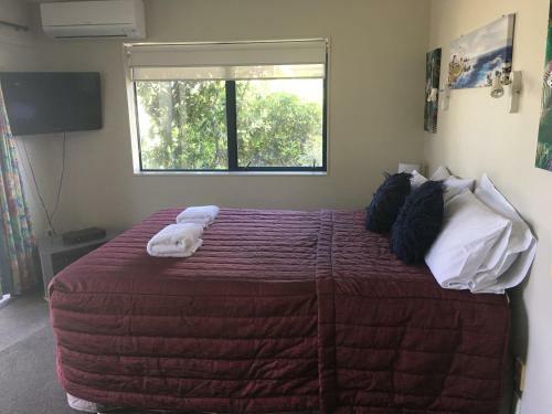 Motel Ocean Waves
