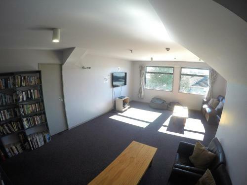 Kiwi House Hostel