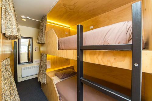 Sir Cedrics Tahuna Pod Hostel