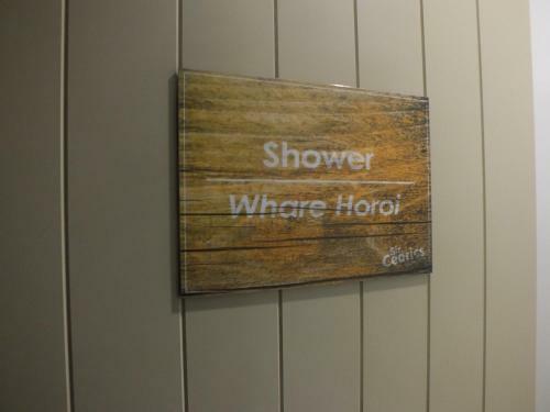 Sir Cedrics Tahuna Pod Hostel