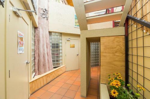 Sir Cedrics Tahuna Pod Hostel