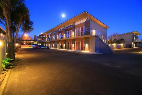 Fitzherbert Regency Motor Lodge