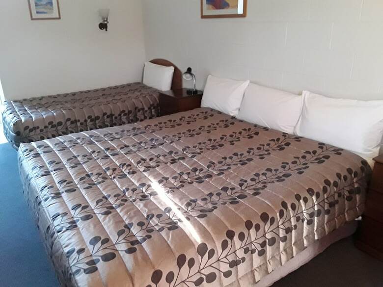 289 Midway Motel