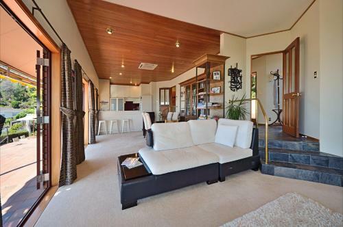 Cliff-top Holiday Home
