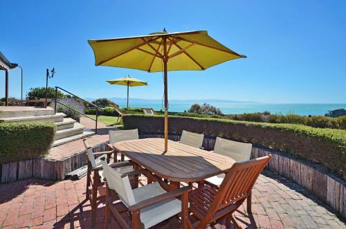Cliff-top Holiday Home