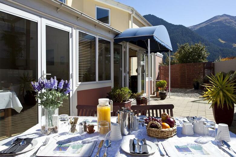 Central Ridge Boutique Hotel