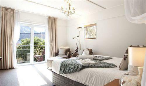 Central Ridge Boutique Hotel