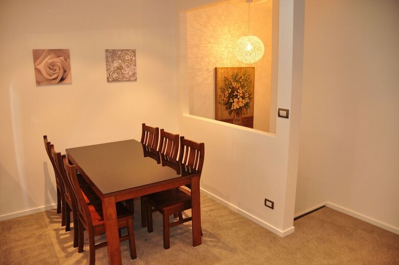 Aparthotel St James Apartments
