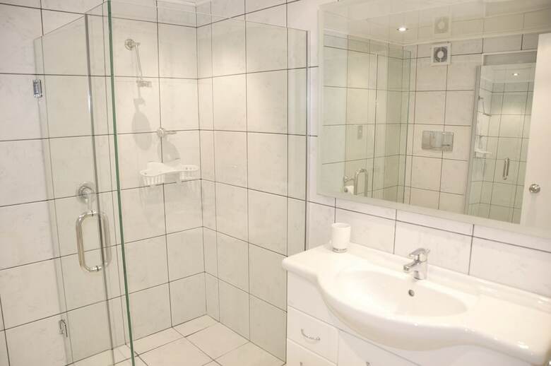 Aparthotel St James Apartments