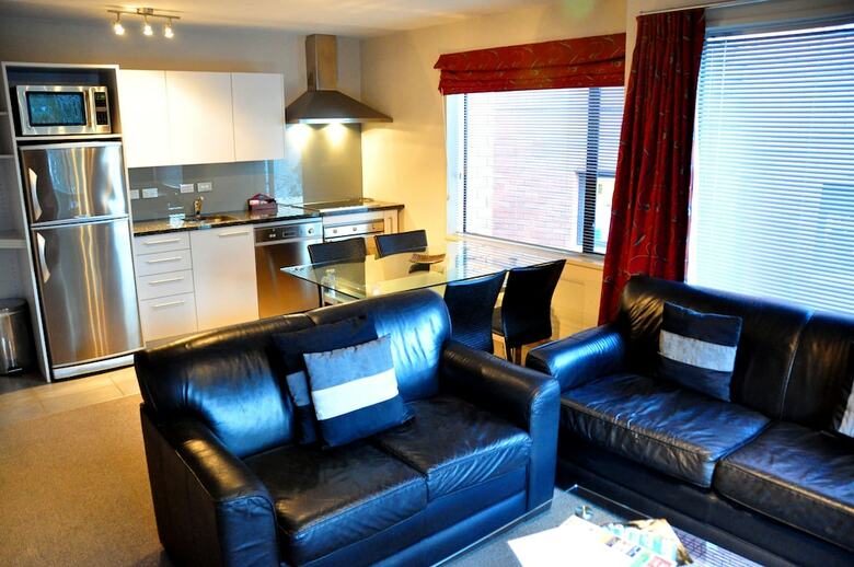 Aparthotel St James Apartments