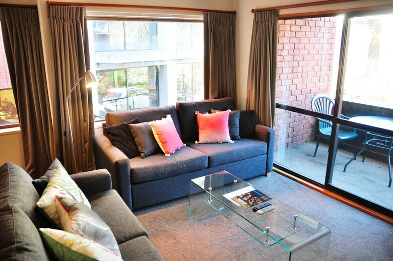 Aparthotel St James Apartments