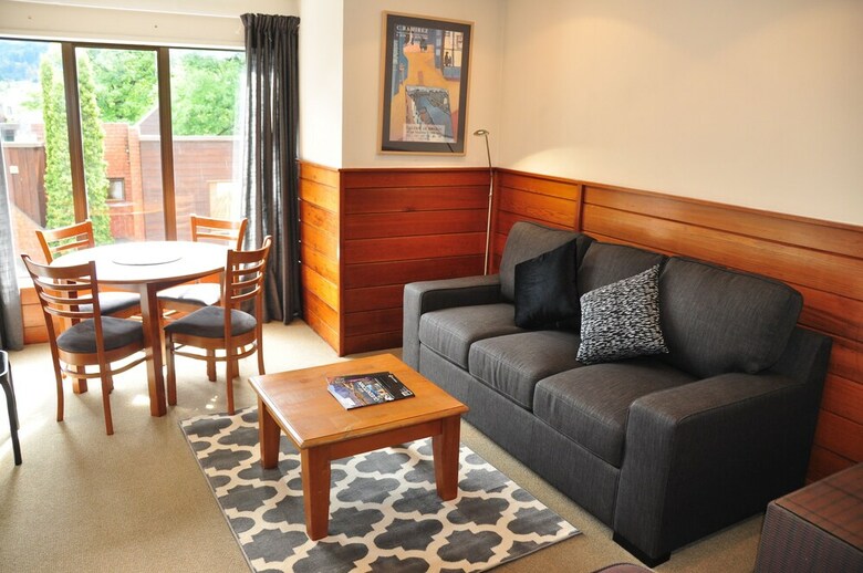 Aparthotel St James Apartments