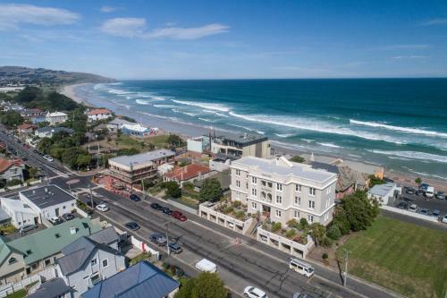 Aparthotel Apartments At St Clair
