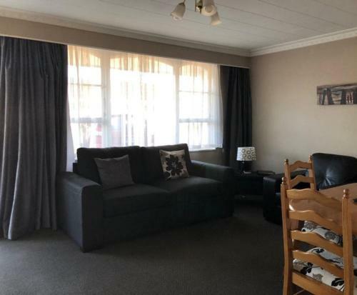 Surrey Court Motel