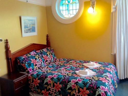 Albatross Inn Bed & Breakfast
