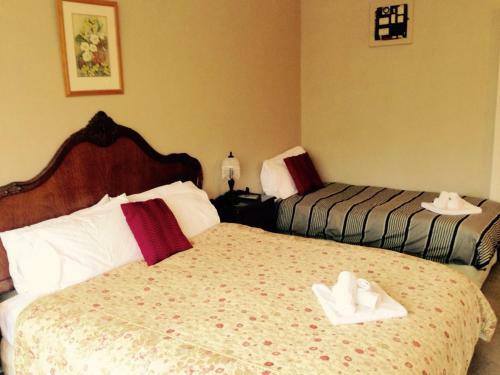 Albatross Inn Bed & Breakfast