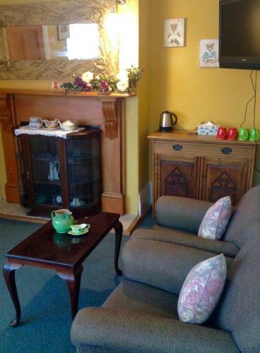 Albatross Inn Bed & Breakfast