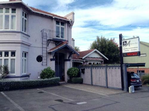 Albatross Inn Bed & Breakfast