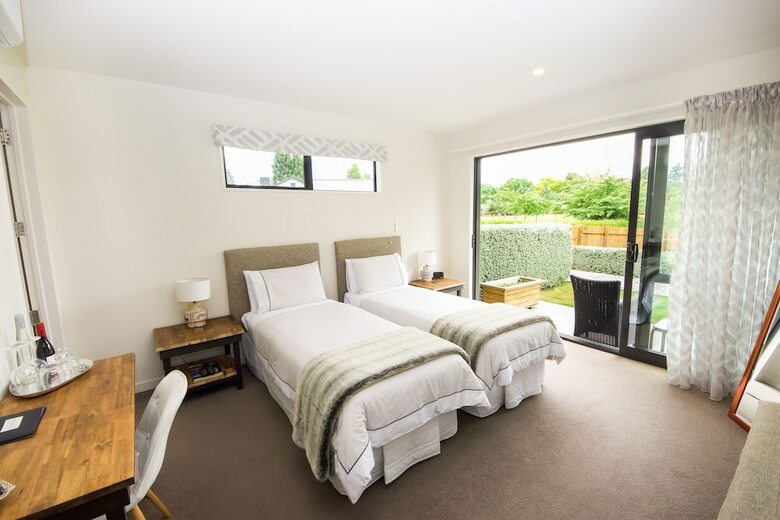 Bed & Breakfast Copper Beech Wanaka - Luxury B & B