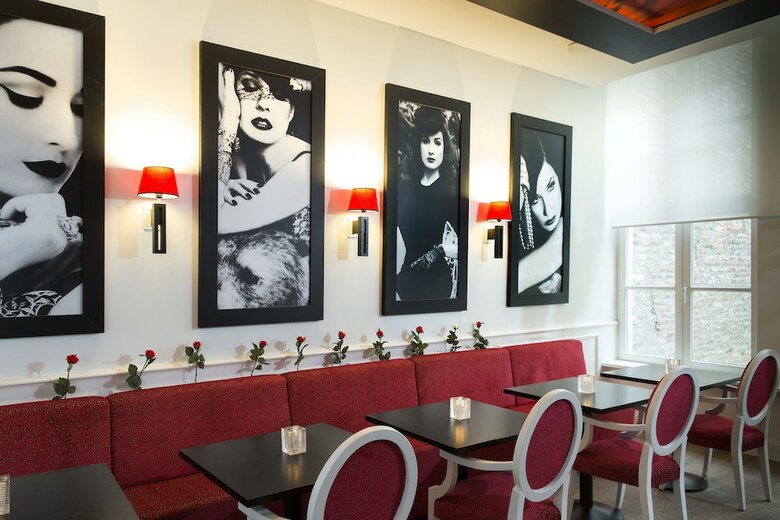Le Theatre Hotel