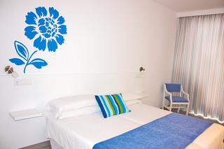 Hotel Xuroy Hostal